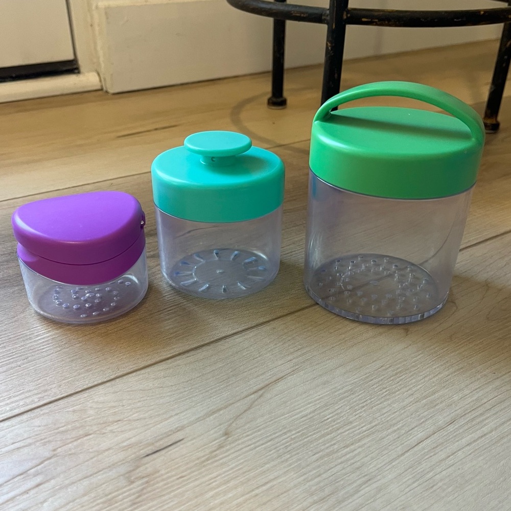 Lovevery Little Grip Canister Complete Set 9 - 10 months